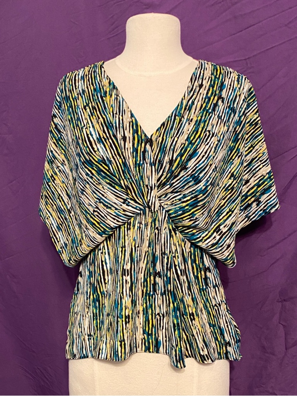 Halston Heritage Retro Multicolor Twist-Front V-Neck Blouse. Size XS.